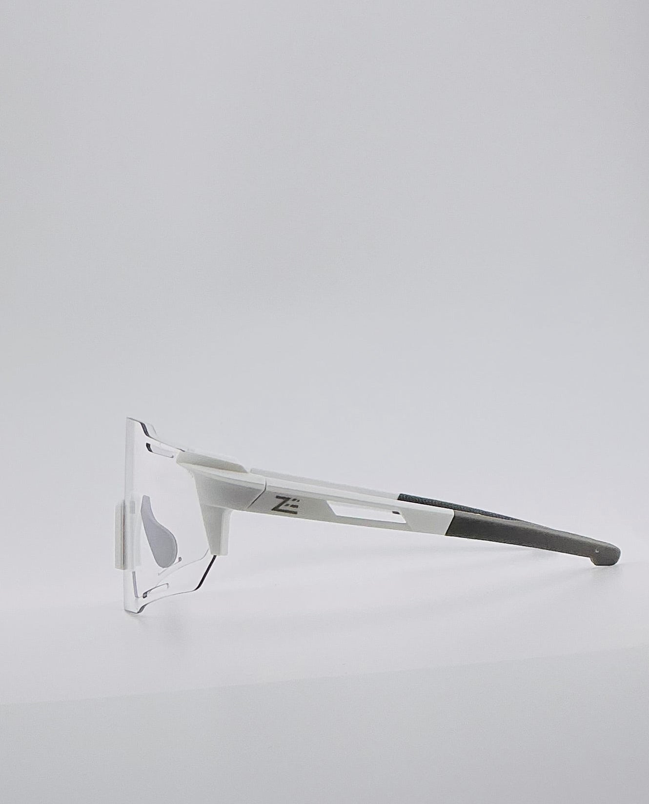 CLARITY-Y - Indoor+Outdoor Eyewear